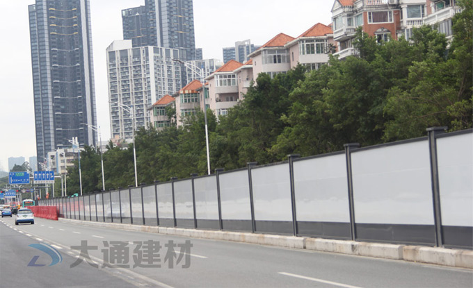 圍擋有什么用呢？圍擋使用的時候需要注意什么